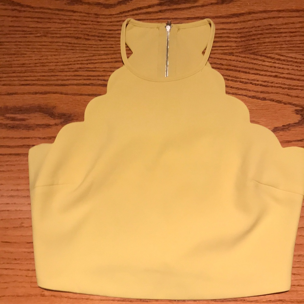Forever 21 retro cropped top in yellow. Size small